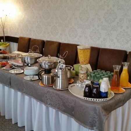 Hotel Florian Slavkov u Brna Εξωτερικό φωτογραφία